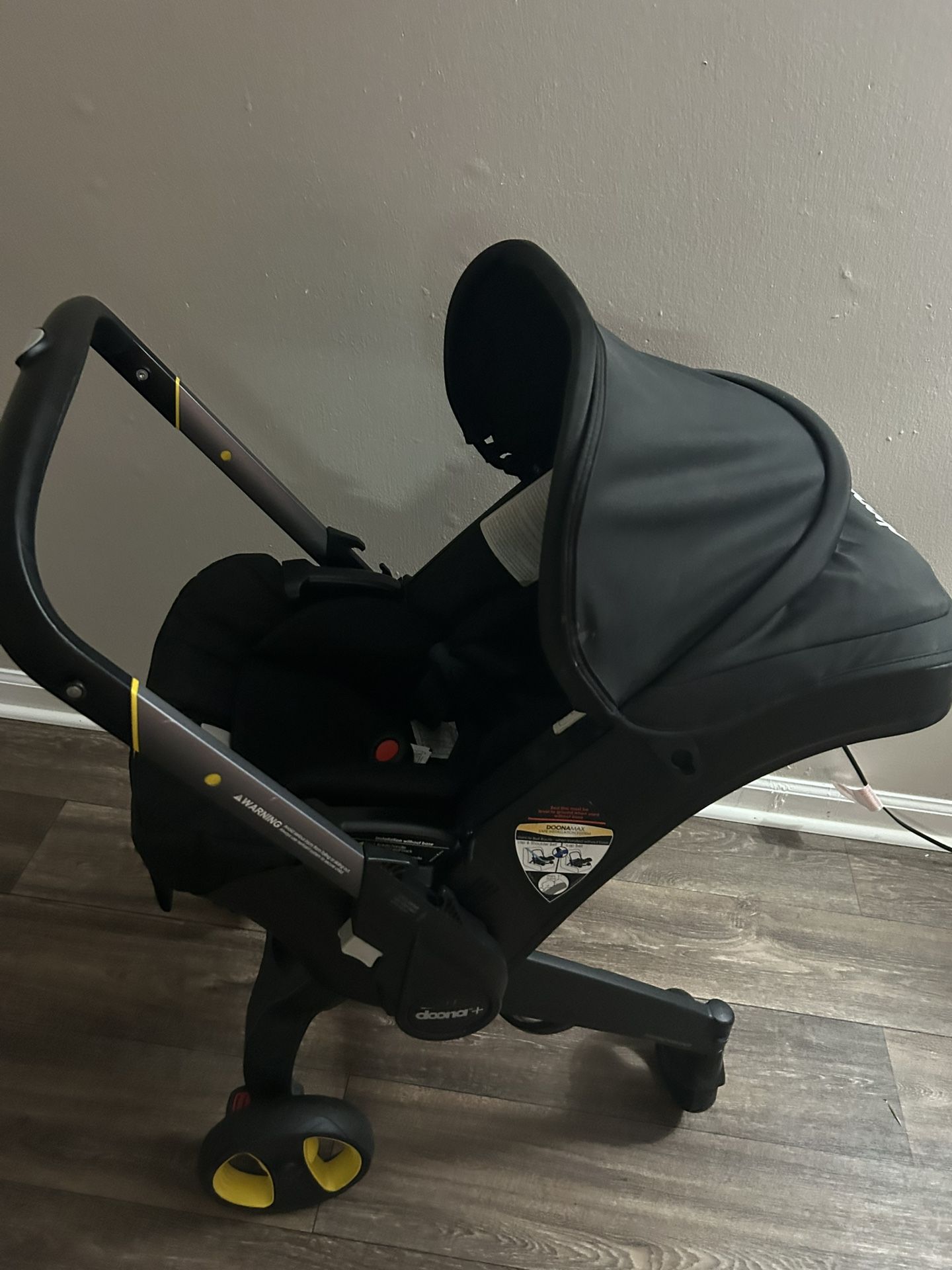 DOONA CARSEAT / STROLLER