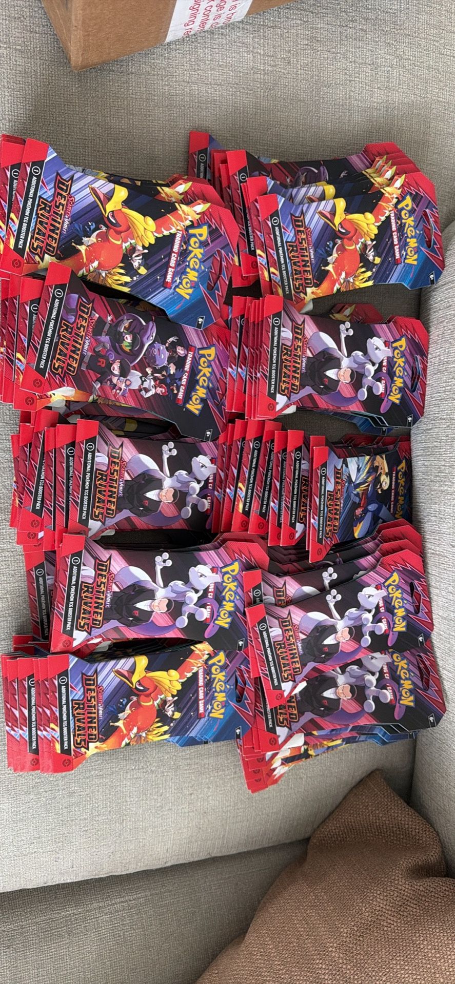 100 Sleeved Destined Rivals Packs