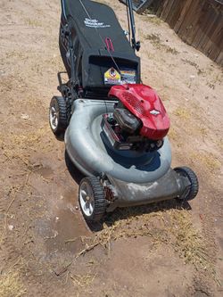 Lawnmower with bag