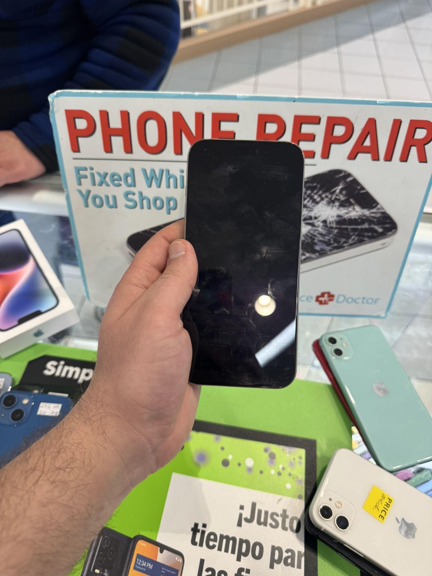 I phone 16 promax boost 256GB