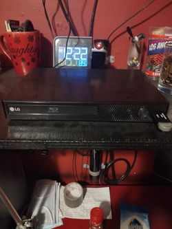 LG Blu Ray / DVD Player With Remote