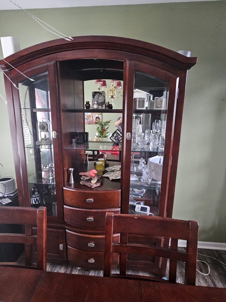 Cherry Dining Set W/ Hutch $200