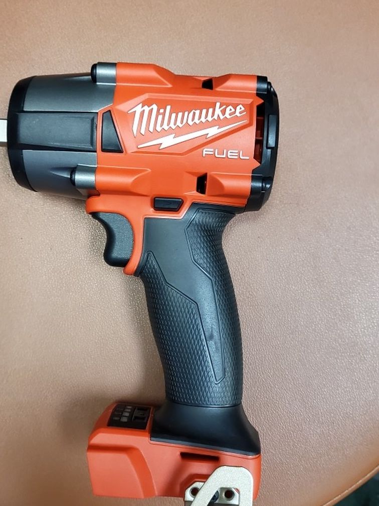 Milwaukee M18 Impact ½ 650 Pounds