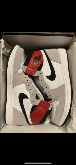 DS JORDAN 1 SMOKE GREY  SIZE 8, 9 & 10.5