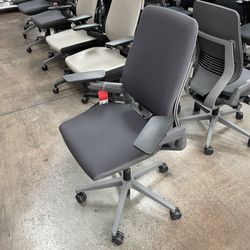 Steelcase Gesture Cloth Ergonomic Office Chair with Store Warranty And Financing Available!