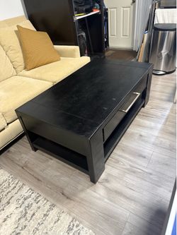High quality coffee table on wheels with large drawer