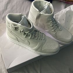 Nike W AJ1 REBEL XX Size 9