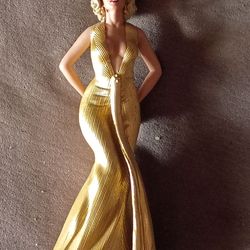 Marilyn Monroe figurine