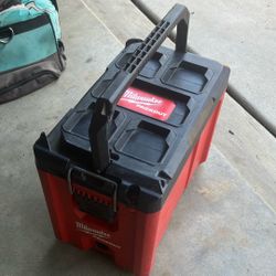 Milwaukee PACKOUT 10” Box