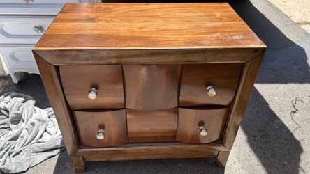 Jovie collection Bedroom 1 nightstand rustic and modern brown L28”*D17”*H26”(address in description) 👇delivery 🚚 available within 15 miles for extr