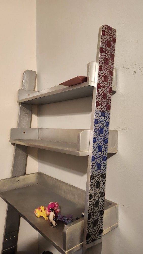 Ladder Bookshelf