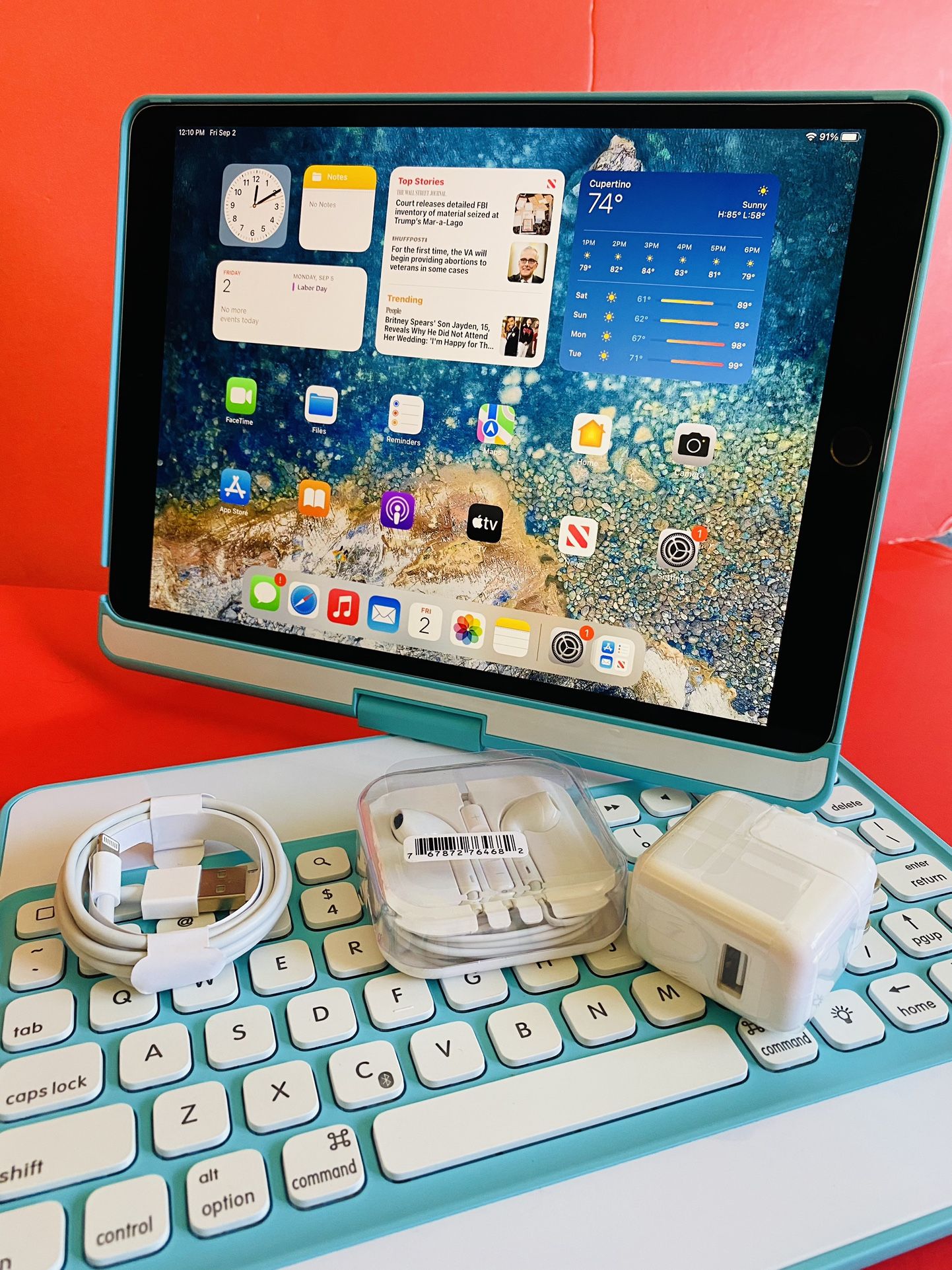 Apple IPad Pro (Retina /latest iOS 15/ Touch ID/ 12Mp camera