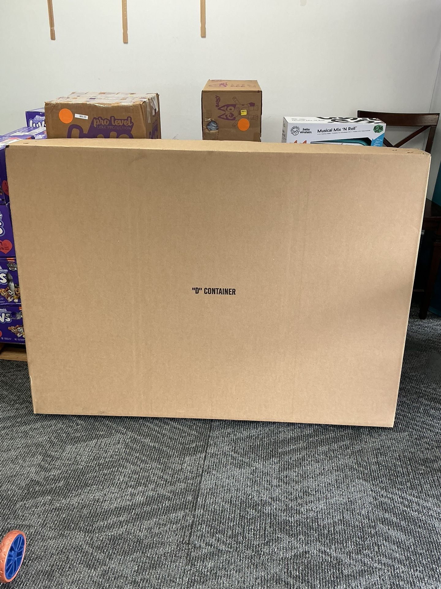 D Box, Shipped Box