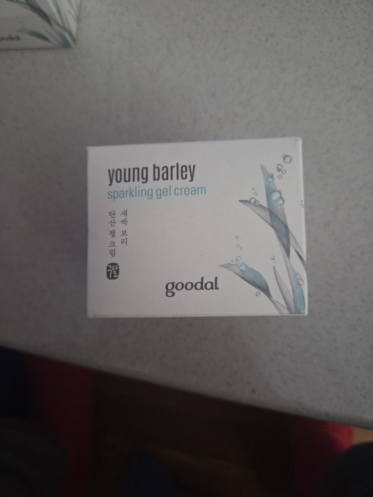 Young Barley Sparkling Gel Cream