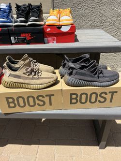 Yeezy 350 V2 Cinder (10) And Earth (10)