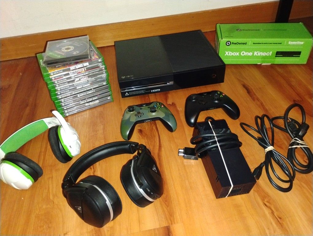 Xbox One With Accessories 