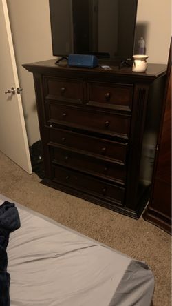 Bedroom Dressers 500