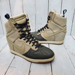 Nike Duckboot Wedge Sneakers Women's Size 8