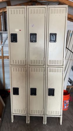 Tennsco 6 locker box