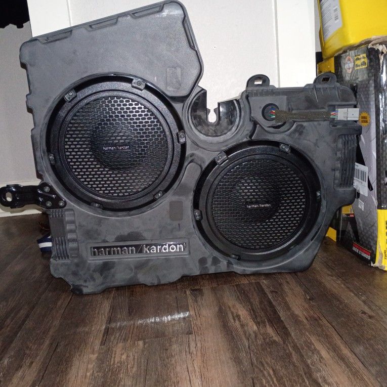 HARMON CARDON SPEAKERS