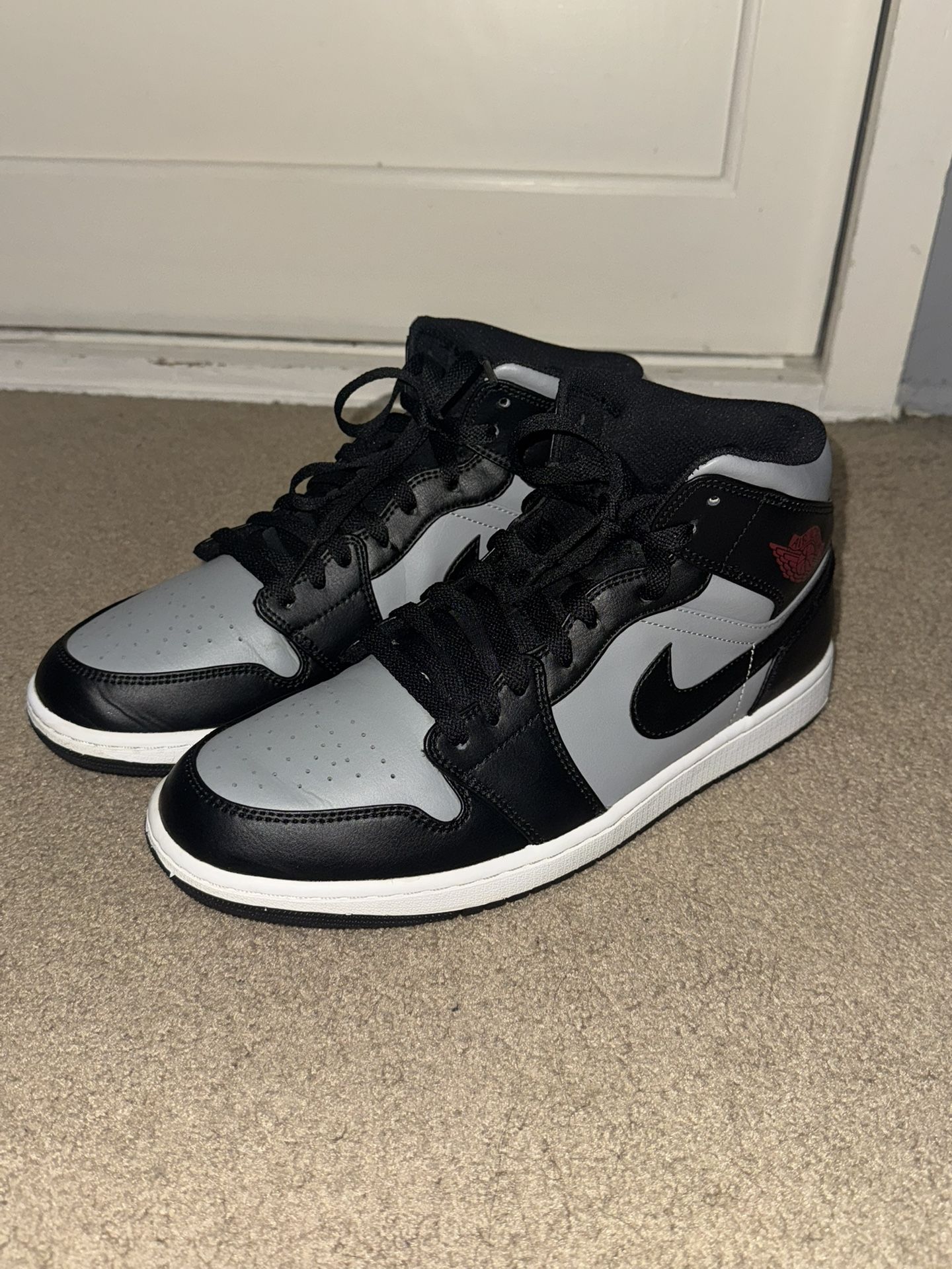 Jordan 1 Mid Shadow Red