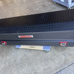 Weather Guard Model 634-52-04 All-Purpose Chest - Aluminum - Full - 10.0 cu ft 58 In. Length x 20 In. Width x 19 In. Height