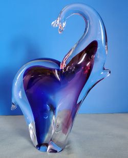 CRYSTAL ELEPHANT SCULPTURE 9w X 7h