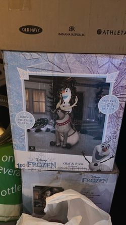 Disney Frozen Olaf & Sven 7.5 FT Airblown Inflatable