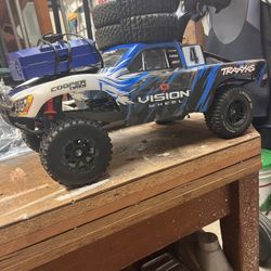 4x4 Brushless Slash 