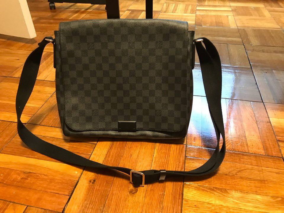 Lv messenger bag