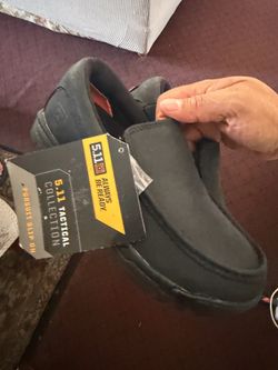 Women’s shoes size 6. Brand new. Never worn.