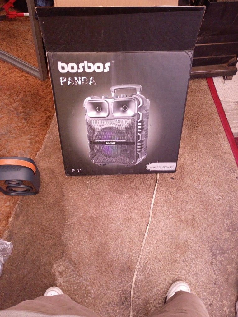 Bosbos Panda Bluetooth Speaker 