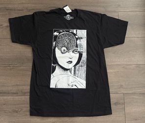 Hot Topic Uzumaki Junji Ito Anime Graphic T Shirt Black Horror Manga Sz L EUC