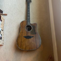 Keith Urban acoustic guitar with amp