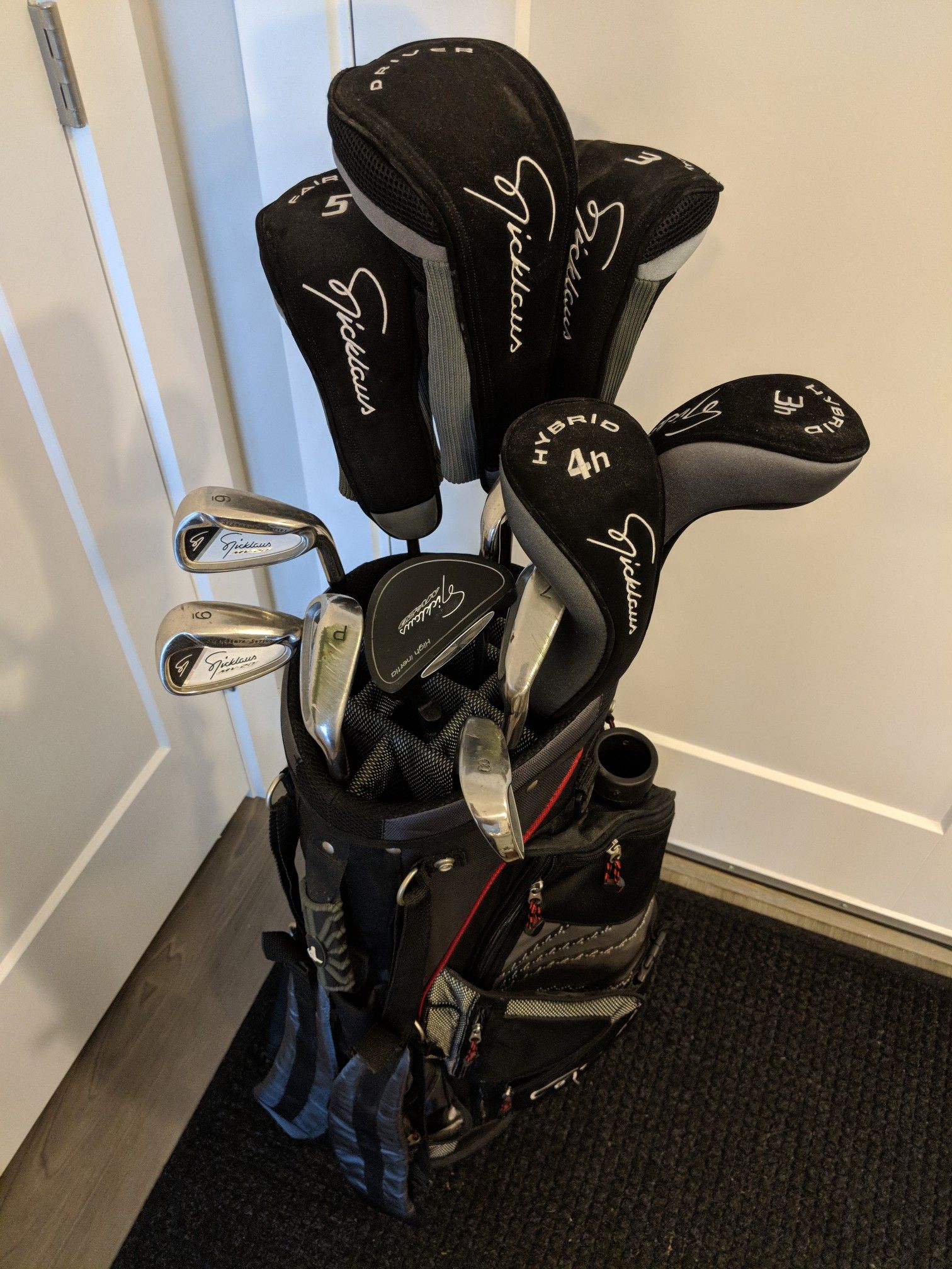 Complete Set of Jack Nicklaus MV20 Signature Series Golf Clubs + Bag