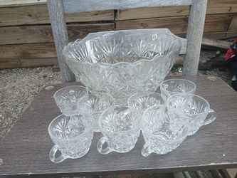 Diamond Etched Vintage Punch Bowl 8 Cups