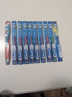 New in original packages Oral-B soft  Indicator & Colgate Wave soft Toothbrush Lot (10)