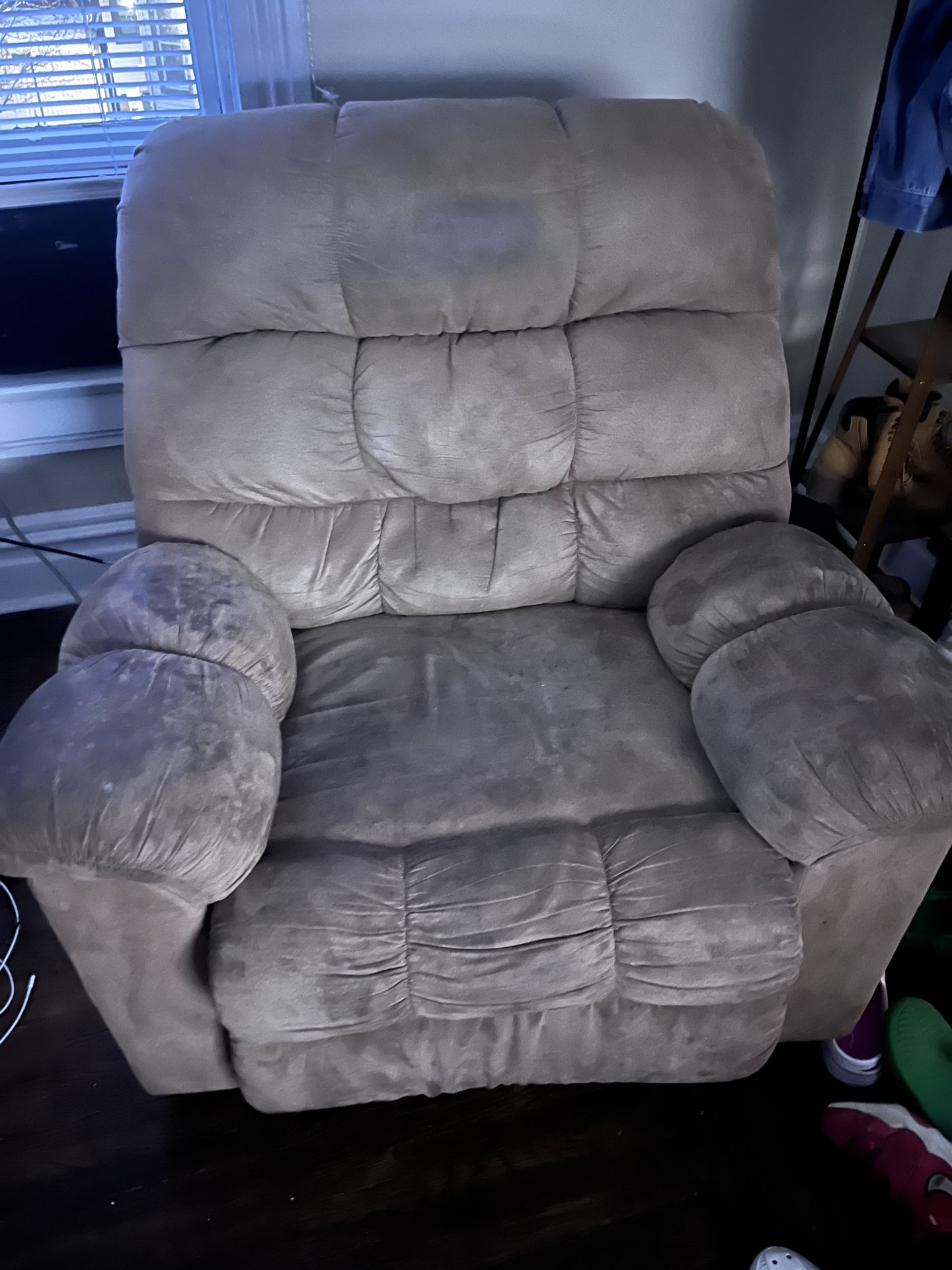 Rocker recliner