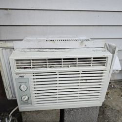 Arctic King 5,000 BTU 115V Mechanical Window Air Conditioner