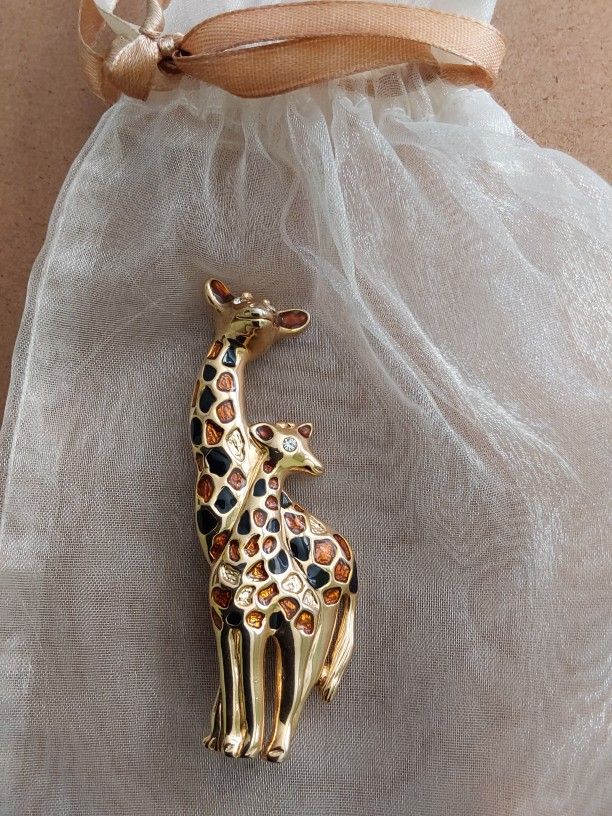Vtg Gold Tone Orange Black Enamel Rhinestone Eyes Giraffe Mama/Baby Brooch Pin