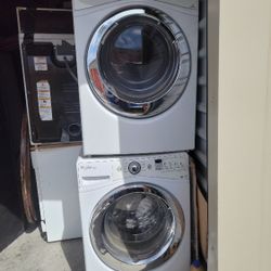 Whirlpool Duet Washer & Dryer