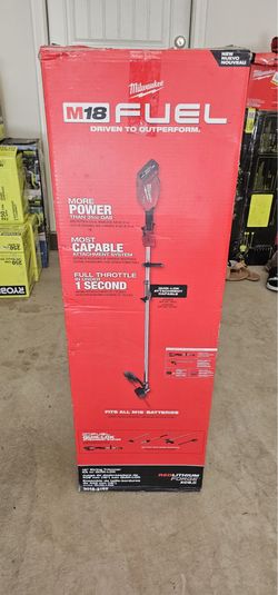 Milwaukee M18 FUEL 18V 16 in. Cordless Battery Powered String Trimmer (Battery Missing)