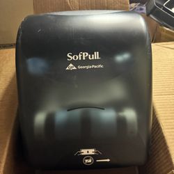 Paper Towel Dispenser 