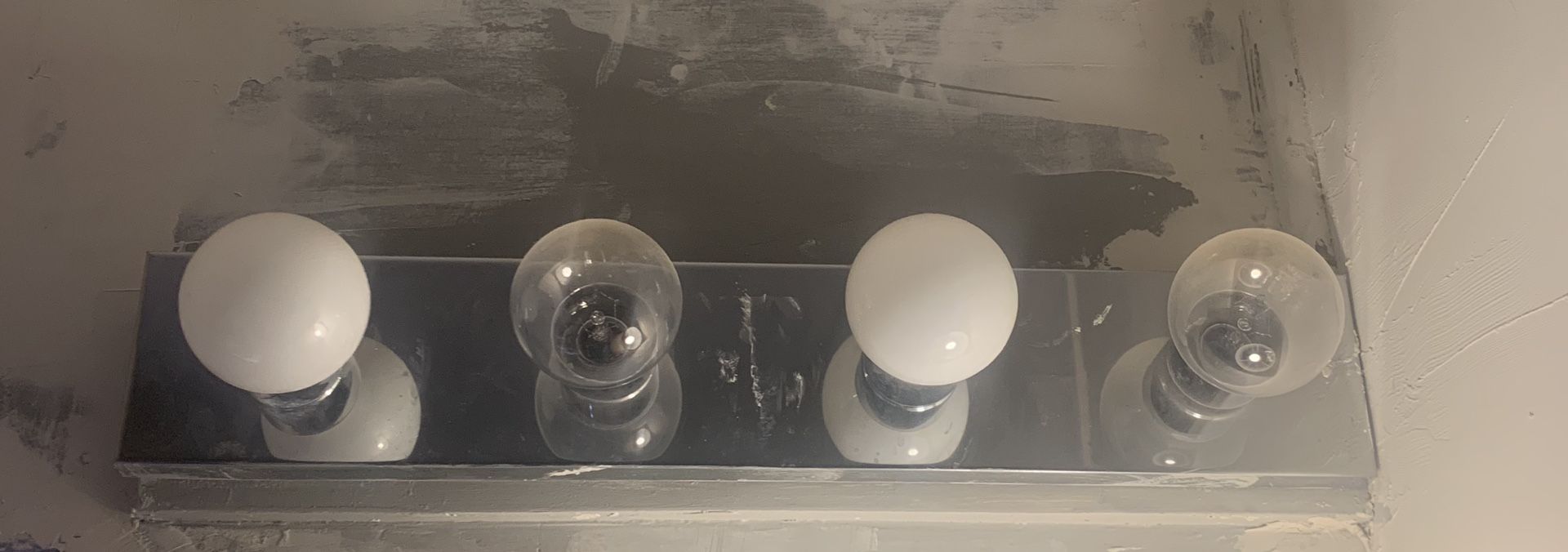Bathroom light fixture