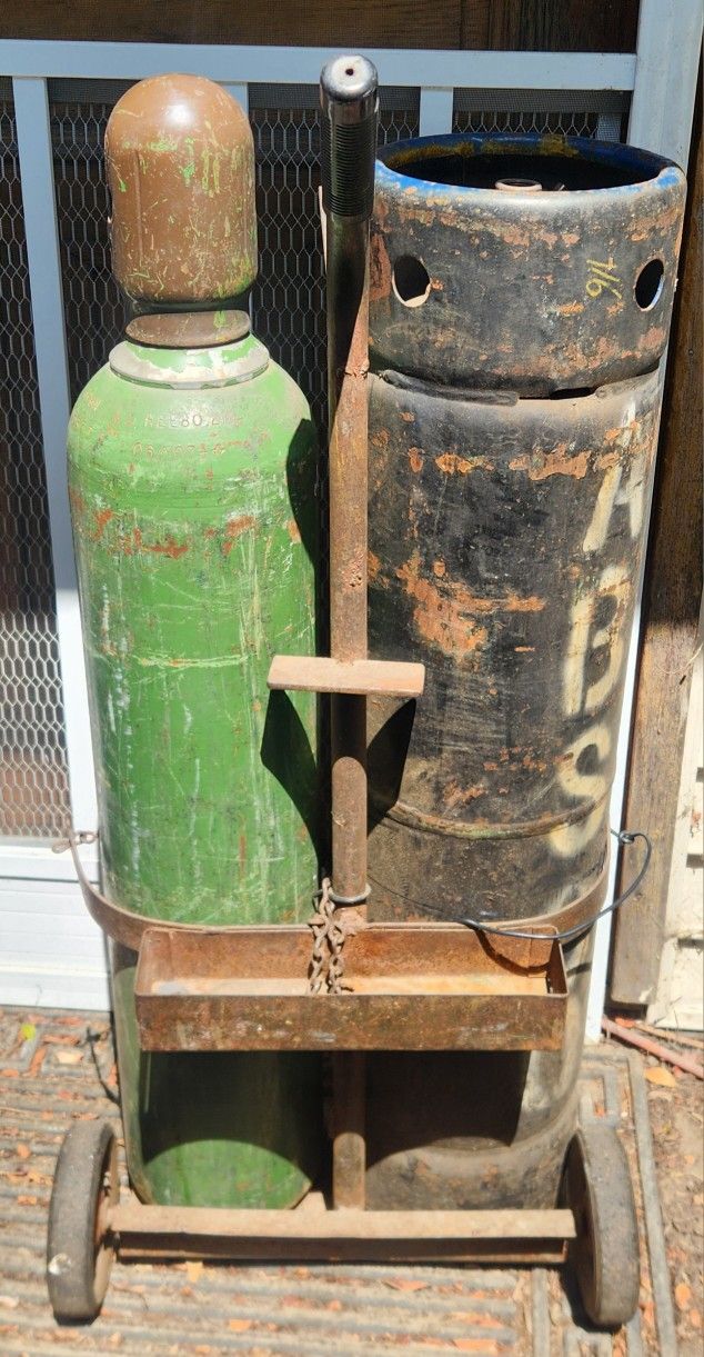 Set of welding tanks and heavy duty rolling cart