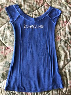 Bebe Logo Short Sleeve Double v-neck tee, Size M