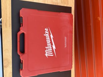 Milwaukee 56-Piece 3/8” Ratchet & Socket Set 48-22-9008