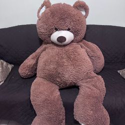 Selling Huge Teddy Bear ( 4 Feet) 