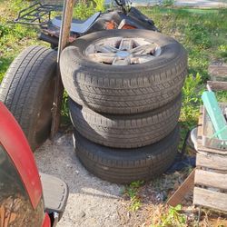 Size 17 Tires On GMC Factory Alloy Rim (X4)