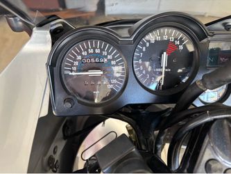 Two Kawasaki 250 R 2005 and 1995 sold together